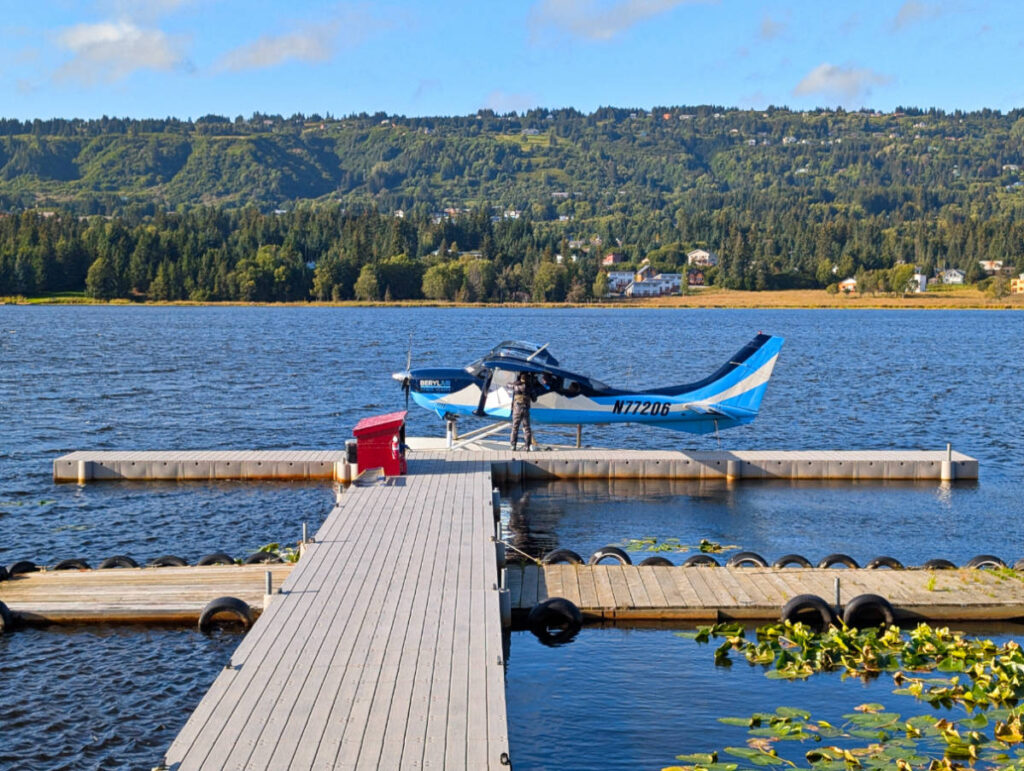 Beryl Air Cesna 206 Seaplane on Beluga Lake Homer Alaska
